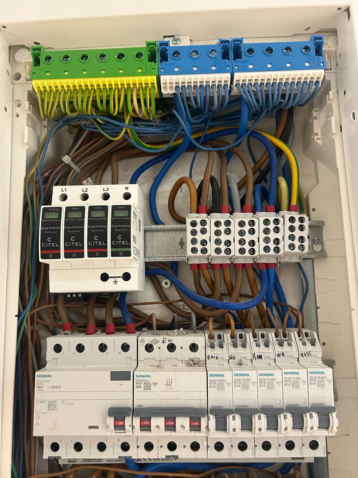 Tablou electric cu protecție la supratensiune realizat de Electro Serv T.F. Constanța